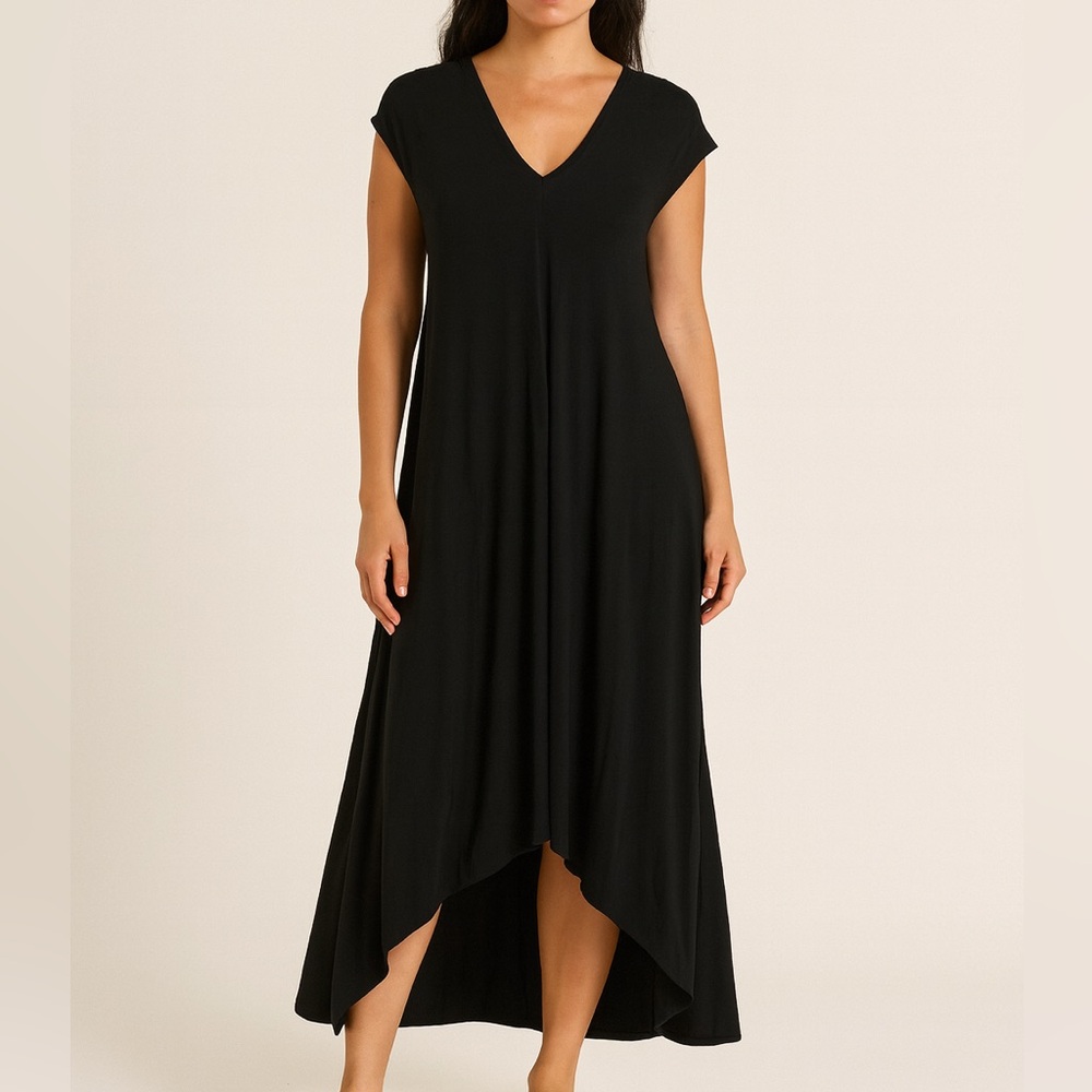 Alice + Olivia  V-neck Black High Low sleeveless Knit Maxi Dress. Size Small.